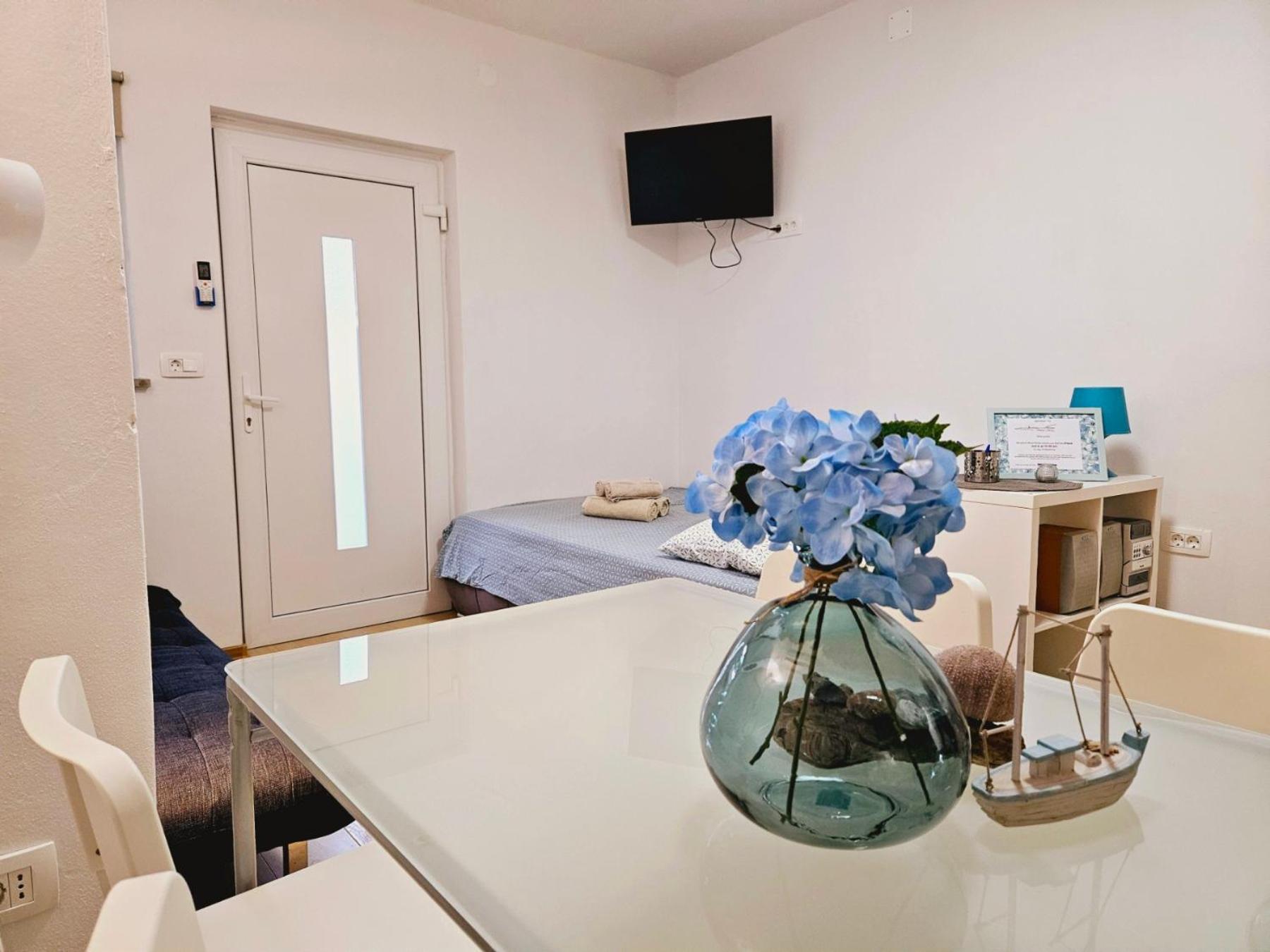 Apartma Tul Izola Bagian luar foto
