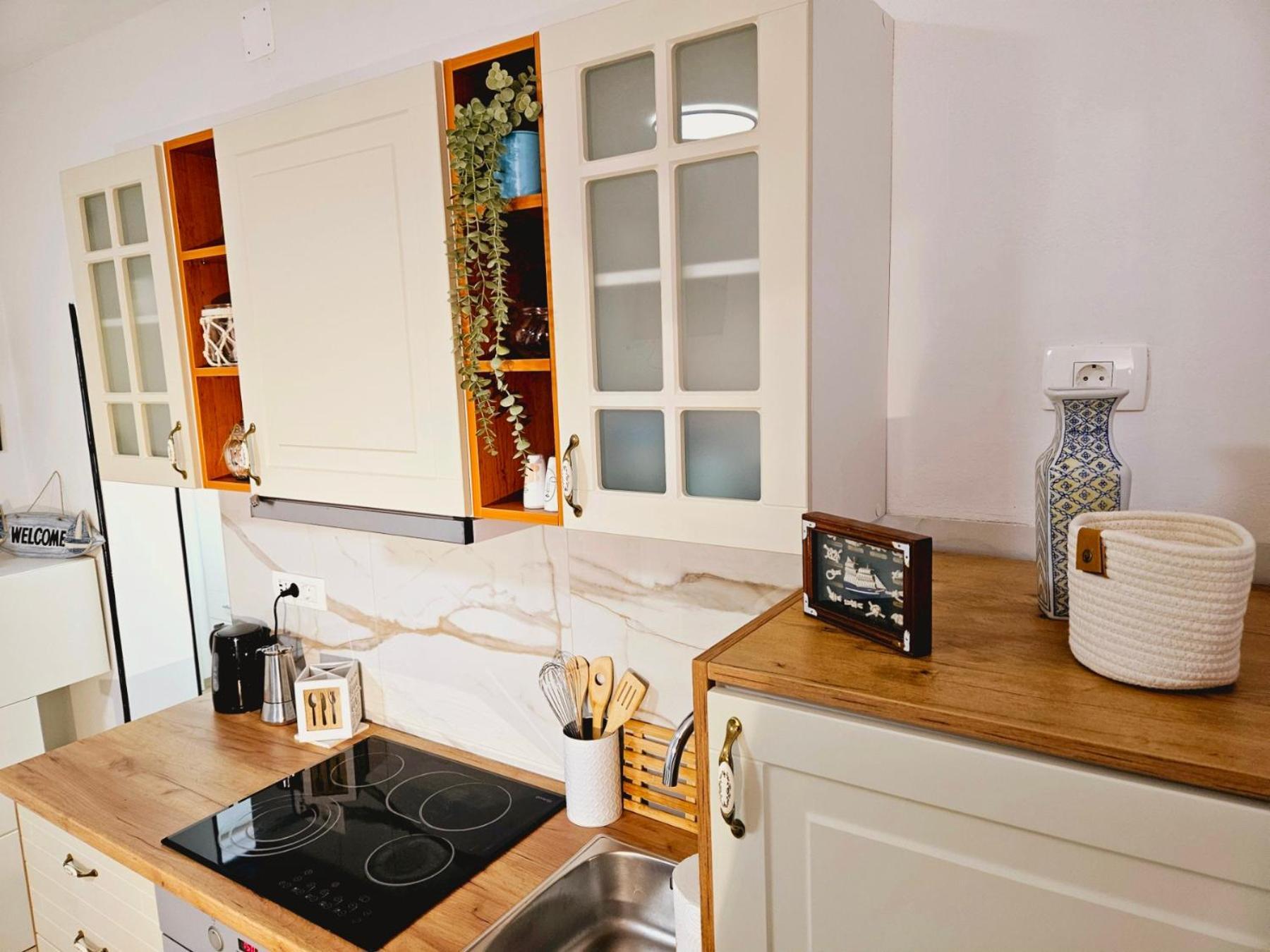 Apartma Tul Izola Bagian luar foto